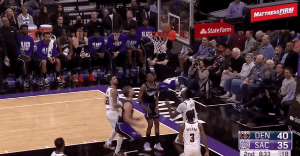  萨博尼斯准三双国王轻取马刺延续季后赛冲刺节奏